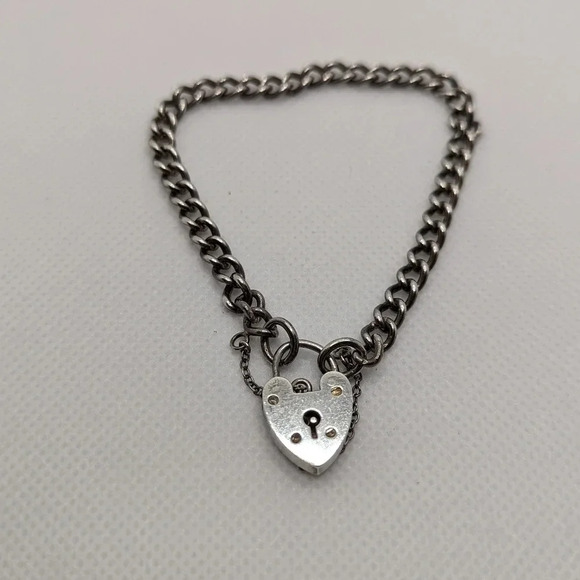 Jewelry - 925  Victorian style lock bracelet